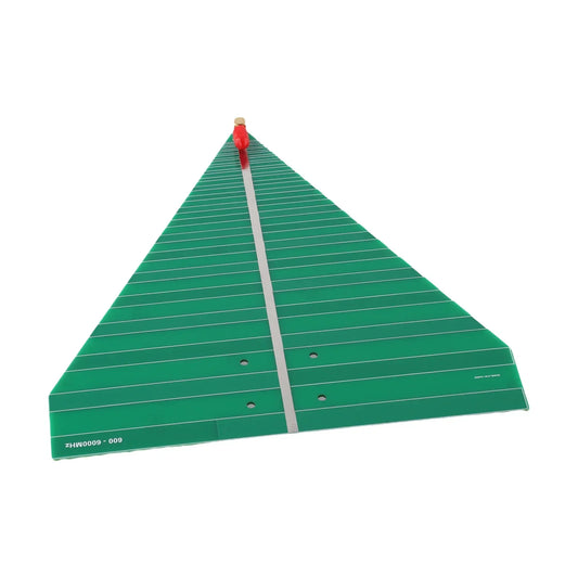 Close-up of log periodic ultra wideband WiFi antenna PCB, 600–6000MHz, 50W, 6–7dB