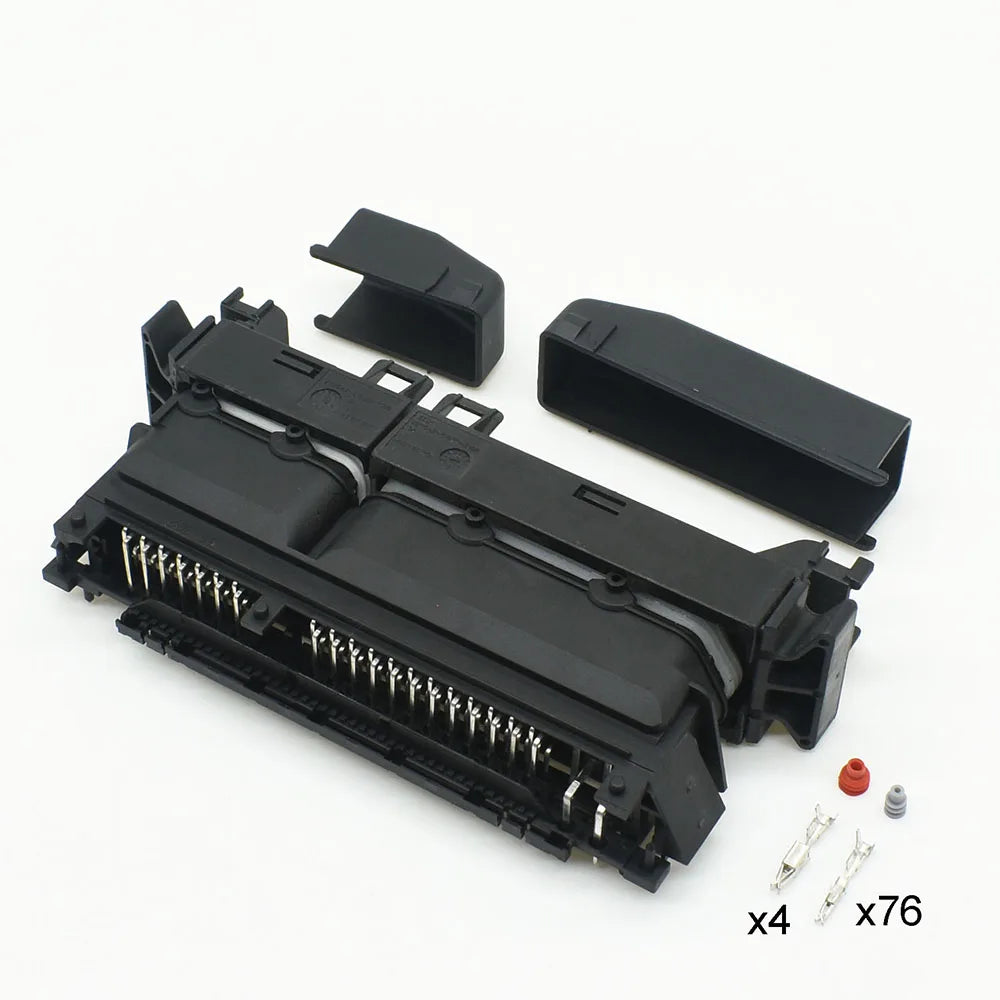 V23542-C1052-B300 ECU auto computer plug showing locking structure for engine gearbox socket
