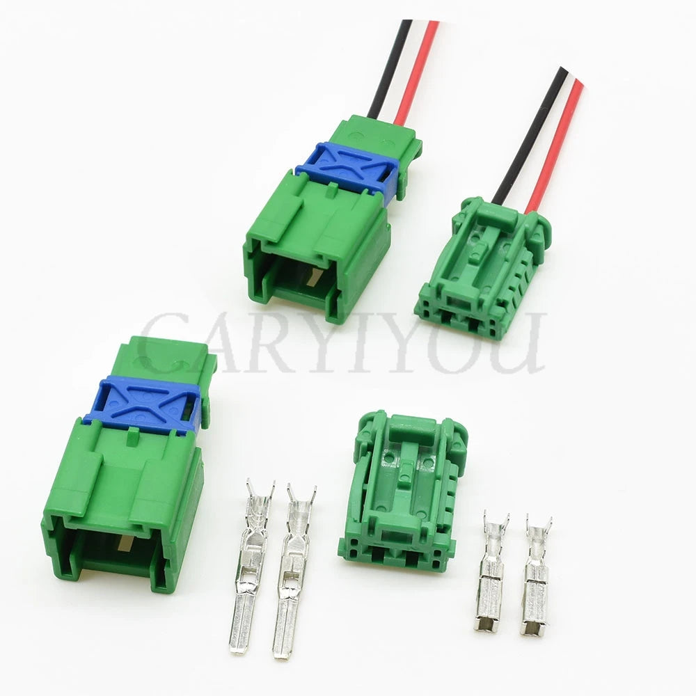 Plastic housing design of vehicle HVAC blower motor resistor connector plug