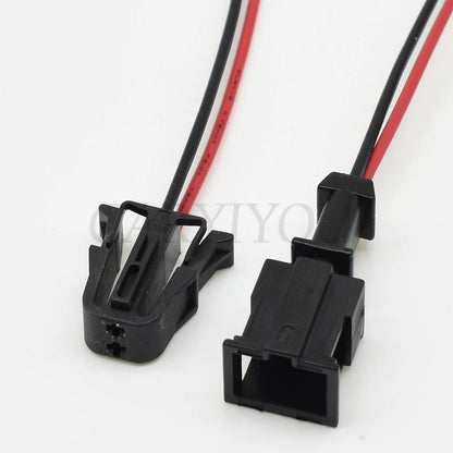 Tweeter wire connector with locking design to prevent accidental disconnection