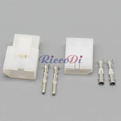 Automotive wire connector plug socket interface showing secure fit and reliable electrical contact