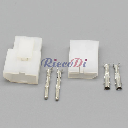 Automotive wire connector plug socket interface showing secure fit and reliable electrical contact