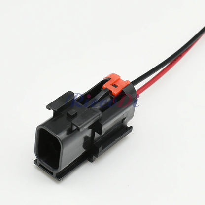 Waterproof male connector used in vehicle wiring and automotive electrical systems