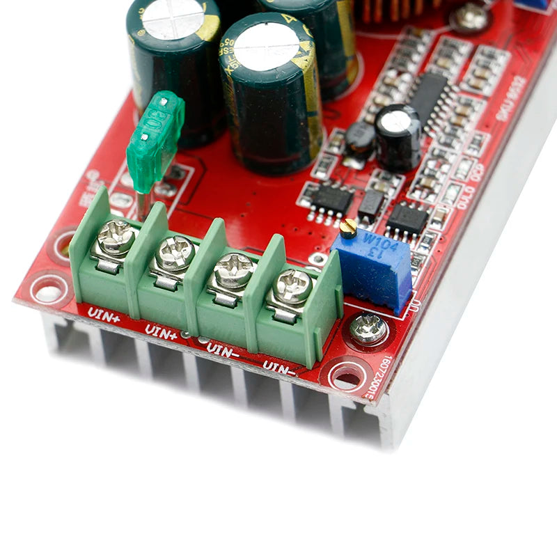 Voltage regulation DC-DC converter module for stable power