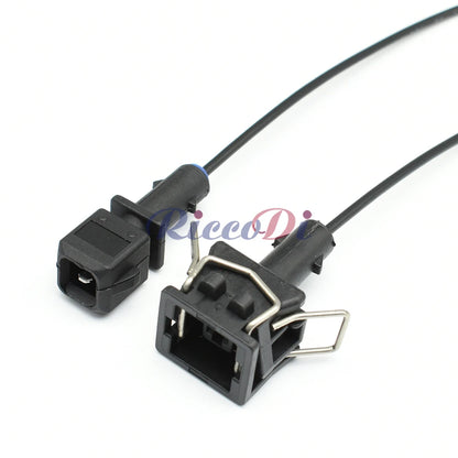 Automotive connector socket 357972761 / 357972751 installed in VW vehicle wiring harness for stable power transmission