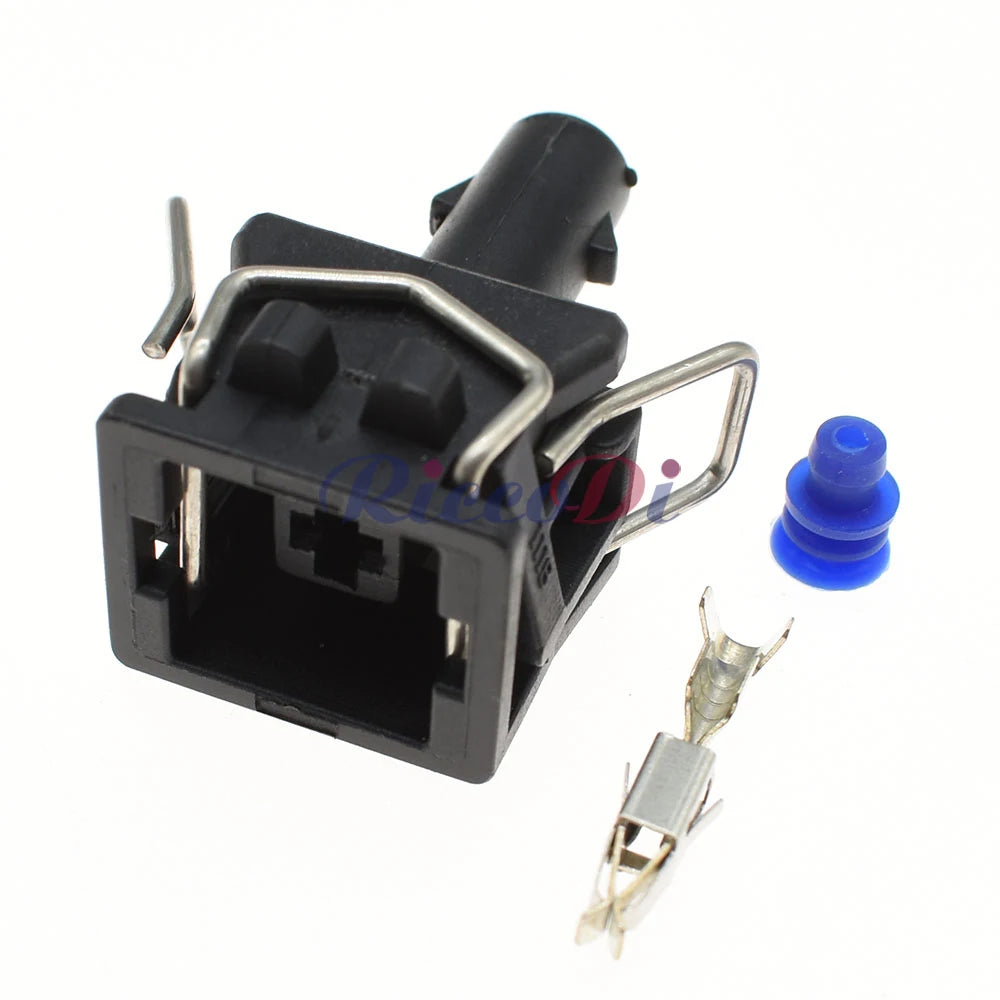 Automotive connector socket replacement solution for VW vehicle wiring and electrical system maintenance
