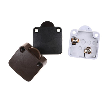 Automatic reset wardrobe cabinet light switch