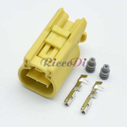 Waterproof automotive connector featuring secure locking mechanism for vibration resistance