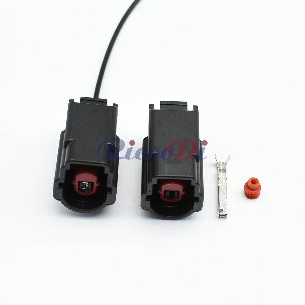 Waterproof 1.5mm automotive connector with sealed structure for reliable protection against moisture and corrosion