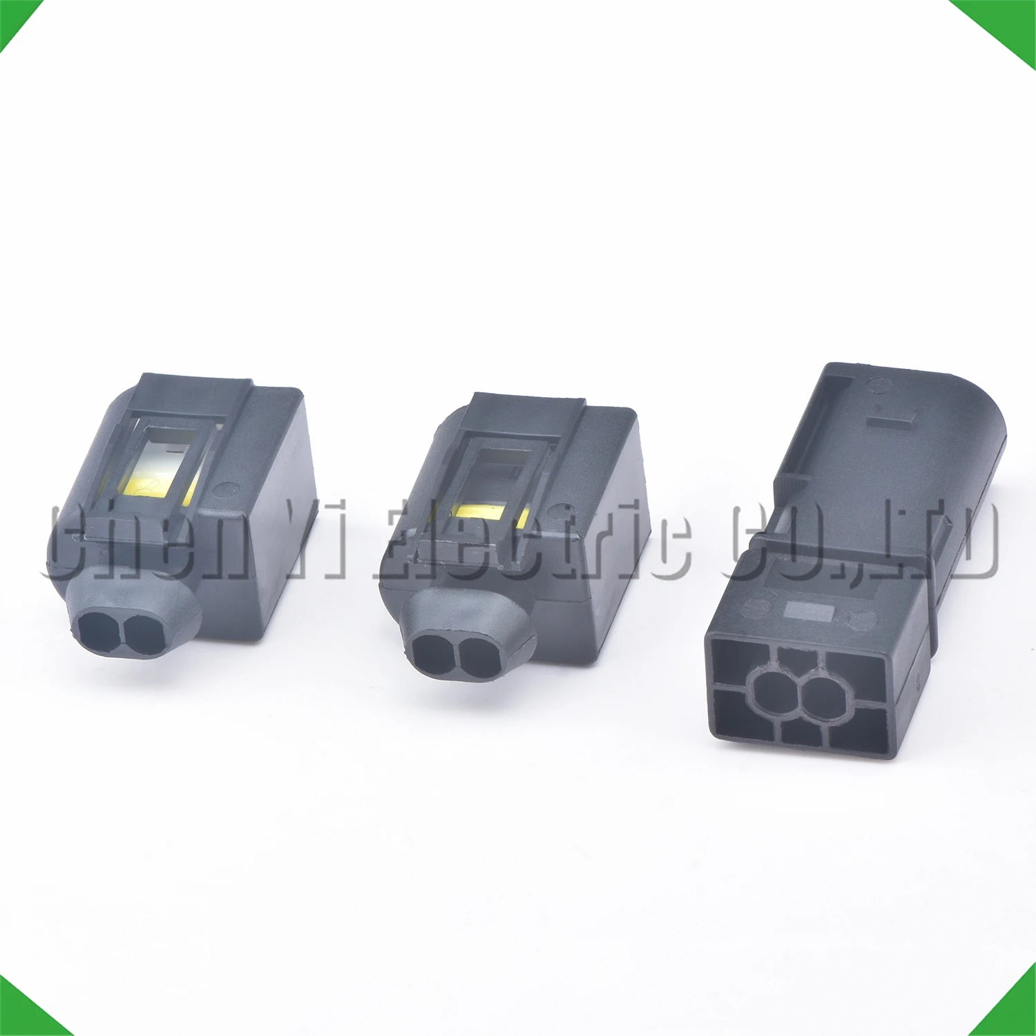 Automotive waterproof wire harness connector plug
