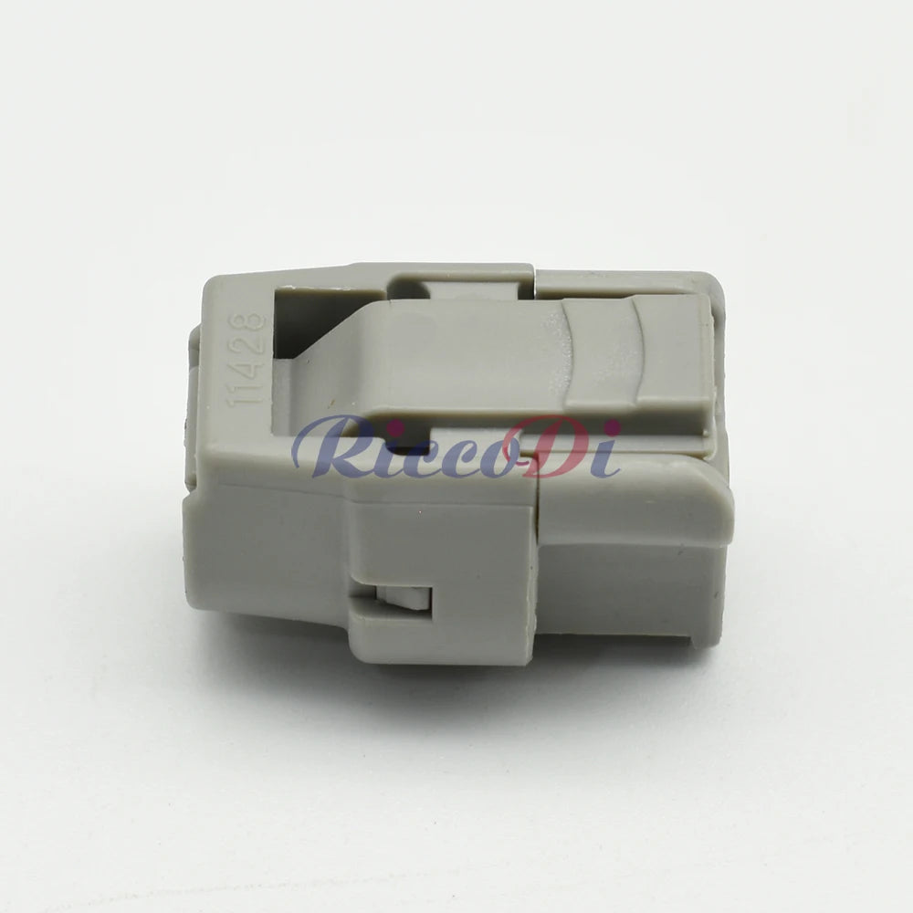 Waterproof car wire harness connector with sealed structure protecting against moisture and corrosion