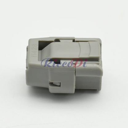 Waterproof car wire harness connector with sealed structure protecting against moisture and corrosion