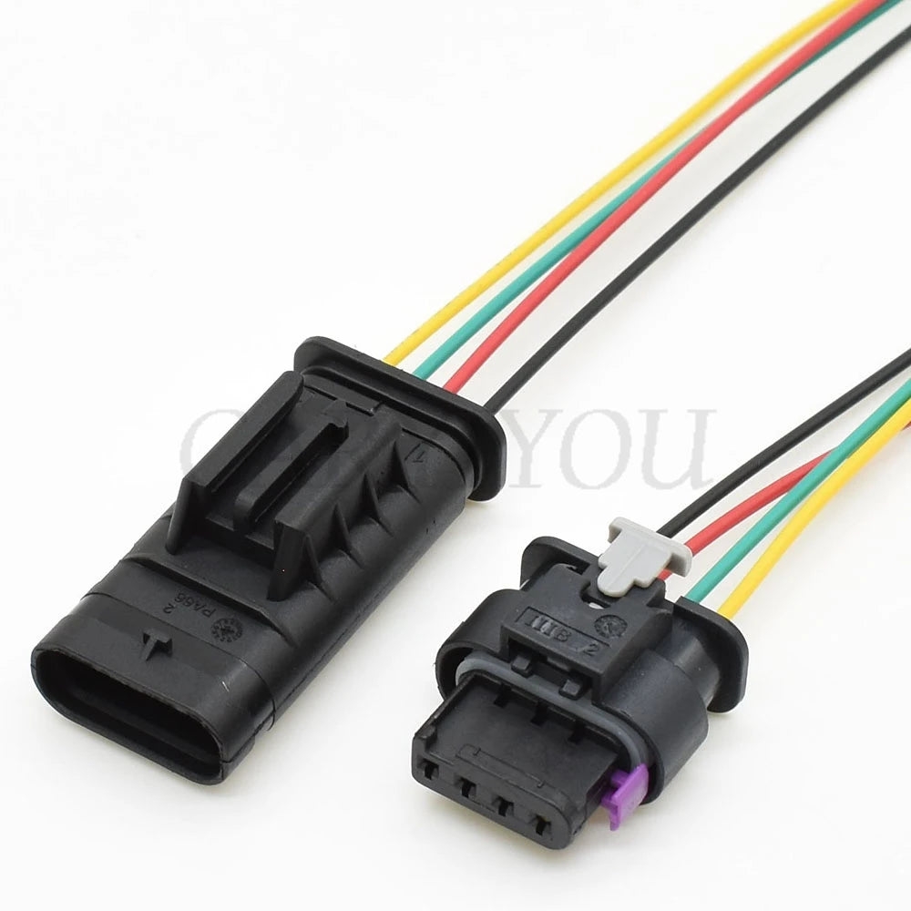 Demonstration of connecting Weichai 4 Pin Water Temperature Sensor Connector Socket 1718657-1