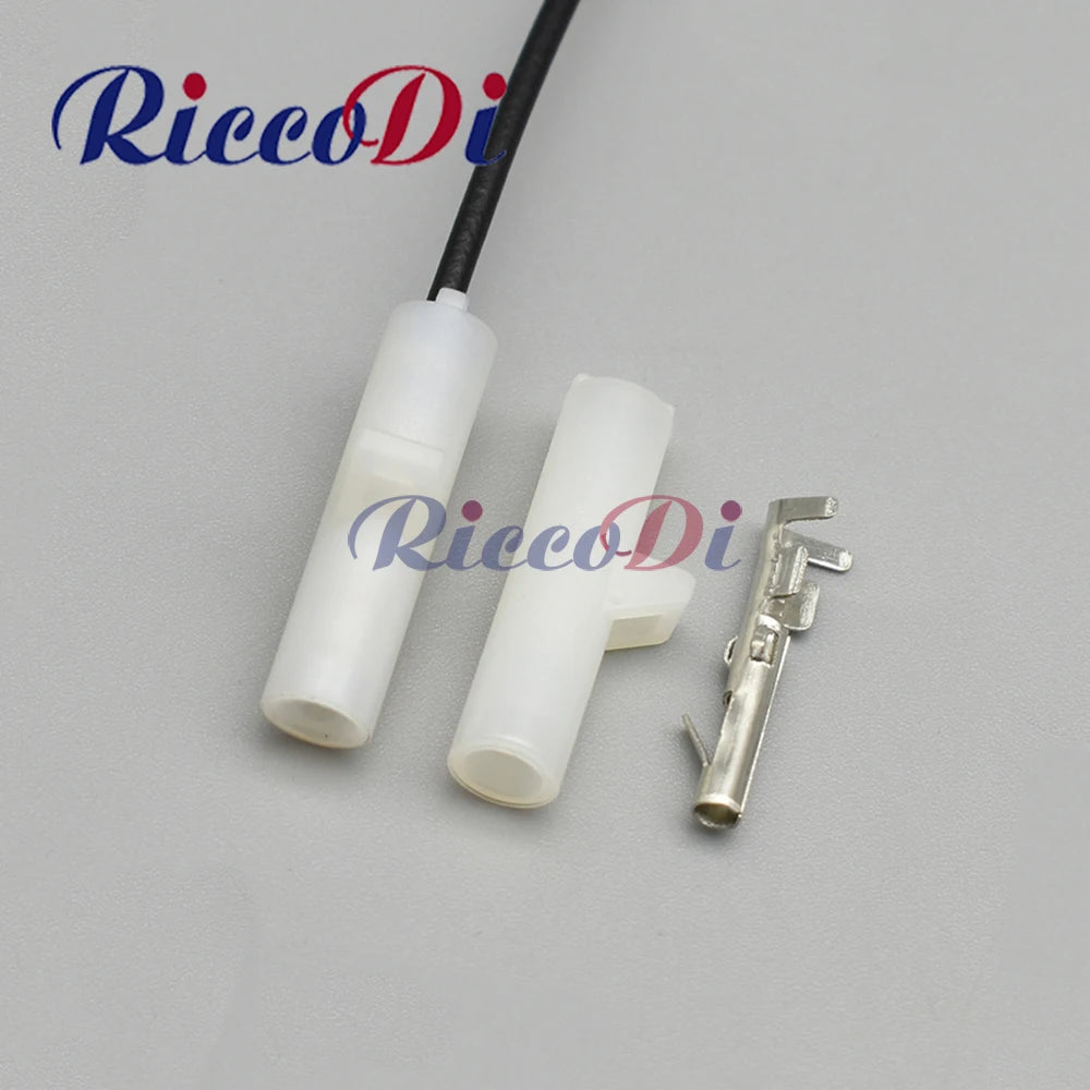 2mm white female automotive connector plug showing overall design for wire harness installation