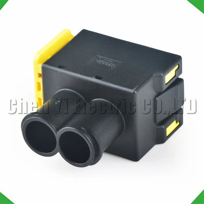 Detailed structure of 2 pin automotive wire harness plug for 48V mild hybrid system