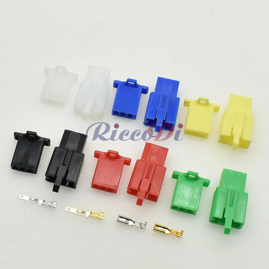 Close-up of 6030-3991 6040-3111 3 pins female male wire harness connector plug terminals plastic housing socket