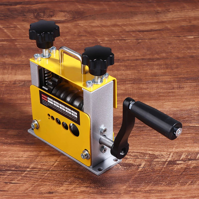 Wire stripping machine for copper cable recycling